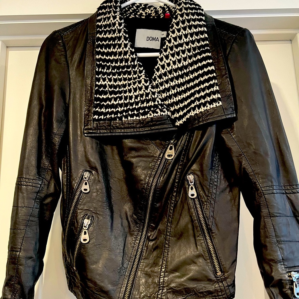 **SOLD** Cropped leather moto jacket